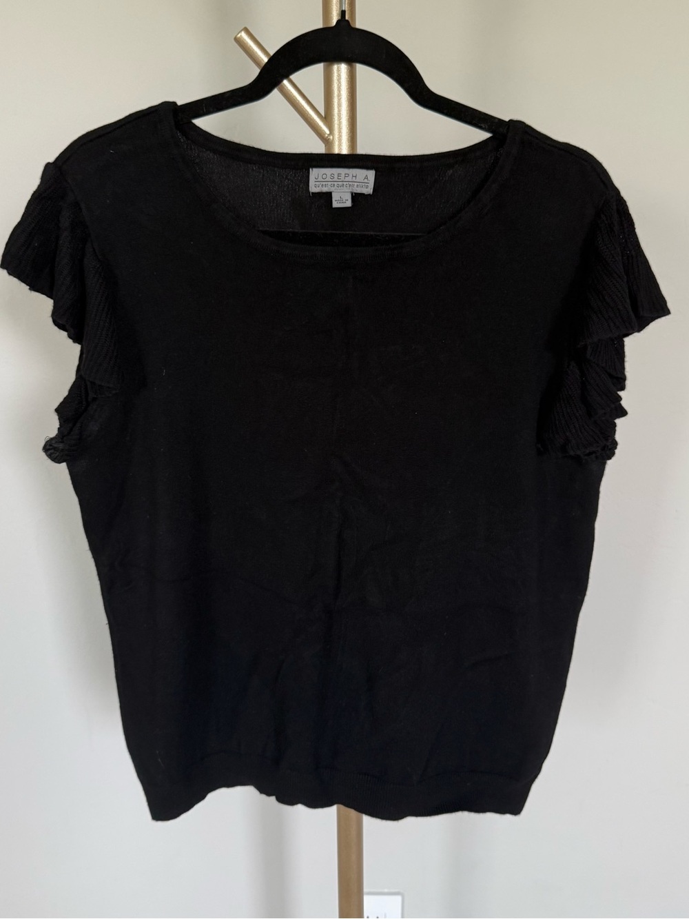 Joseph A Black Ruffle Sleeve Short Sleeve Top